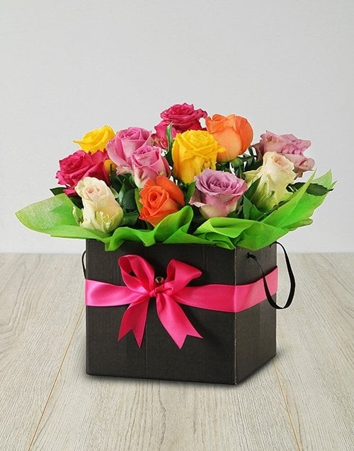 Mixed Roses In A Black Box (12 Roses)