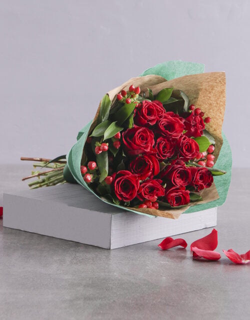 Romantic Red Rose Bouquet (12 Roses)