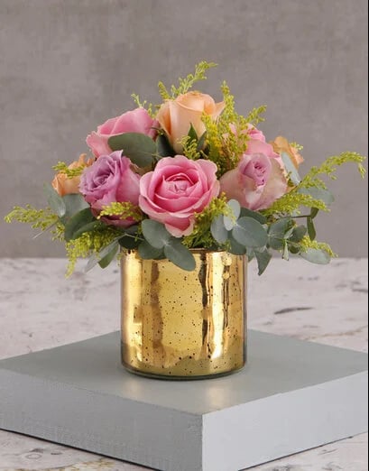 Mixed Roses in Gold Round Vase