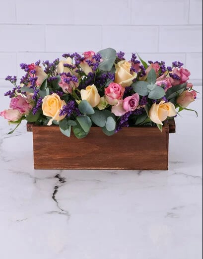 Mixed Rosy Bunch In Crate