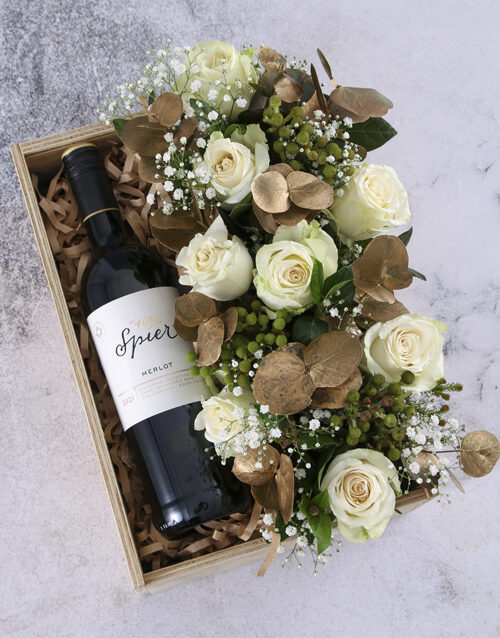 Golden Delight Rose Gift Box
