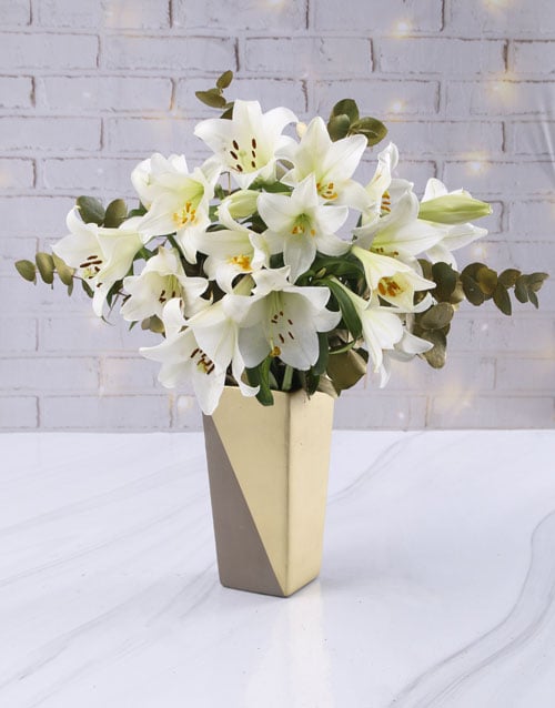 Liliaceous Snowflake Arrangement
