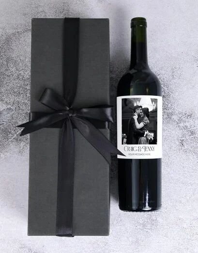 Personalised Wine With Couples Photo (Standard)
