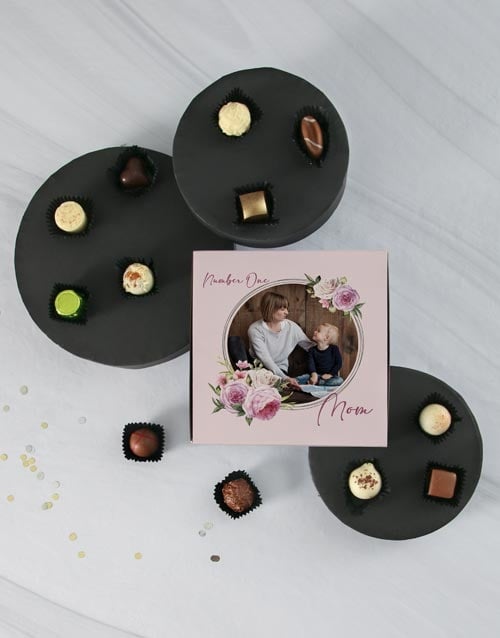 Personalised Number One Mom Chocolate Tray (Standard)