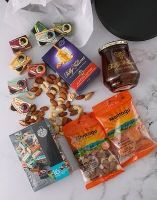 Tea Time Fancies Hamper (standard)