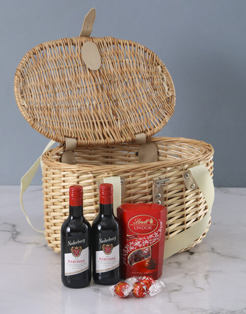 Picnic Basket With Lindt And Wine (STANDARD)