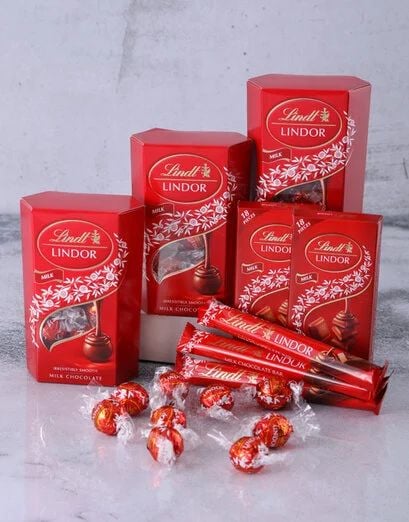 Lindt Chocolate Sensation Hamper (Standard)