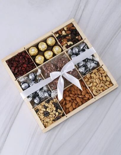 Sweet and Savoury Snack Tray (Standard)