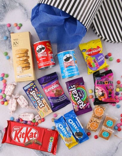 Round Basket of Sweet Treats (Medium)