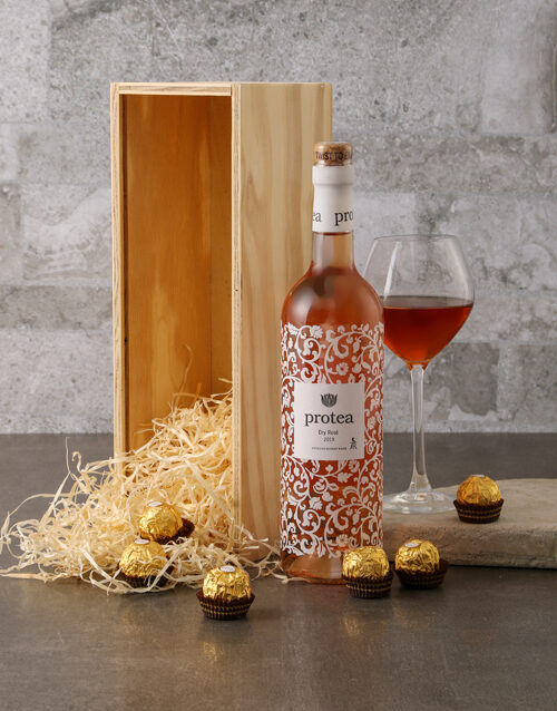 Protea and Ferrero Rocher Gift Box (Single)