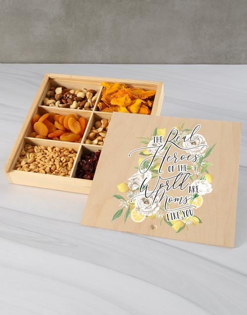 Personalised Hero Mom Snack Box (STANDARD)