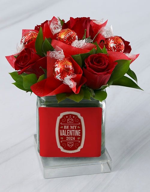 Classic Rosey Love Vase