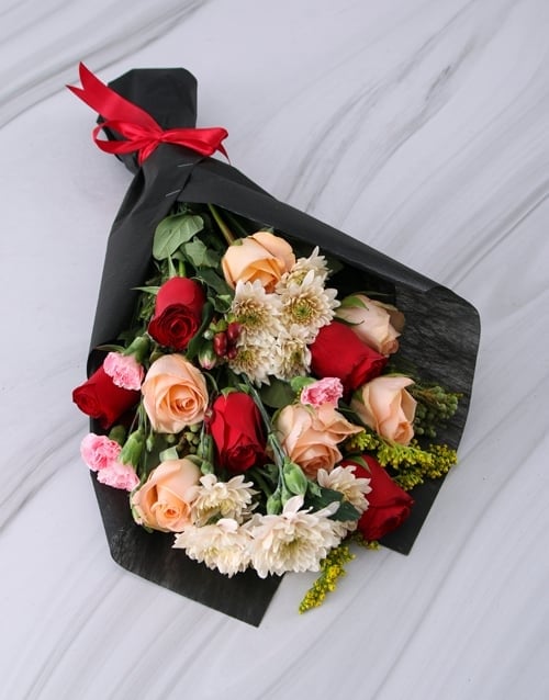 Romantic Red Bouquet In Craft Paper (Red)