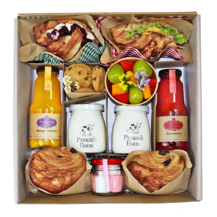 Happy Breakfast Gourmet Box