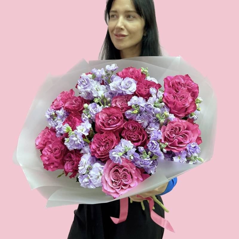 Premium,bouquet,of,peony,roses,and,mattiol