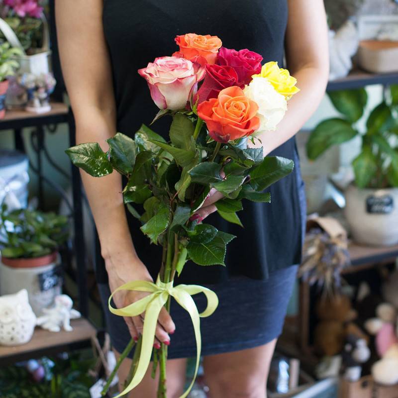 Bouquet,of,7,roses