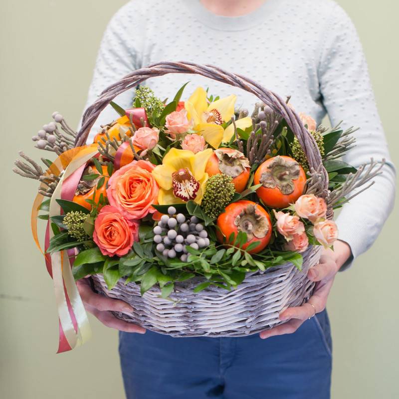 Korzina,s,tcvetami,i,fruktami,"Dzhombo"
