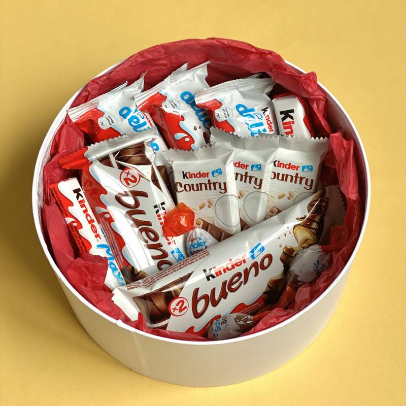 Podarochnij,boks,s,kinder,shokoladom