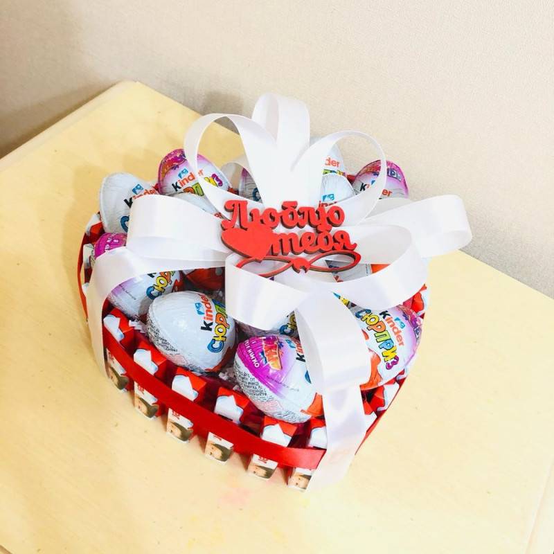 Sweet,box,from,Kinder