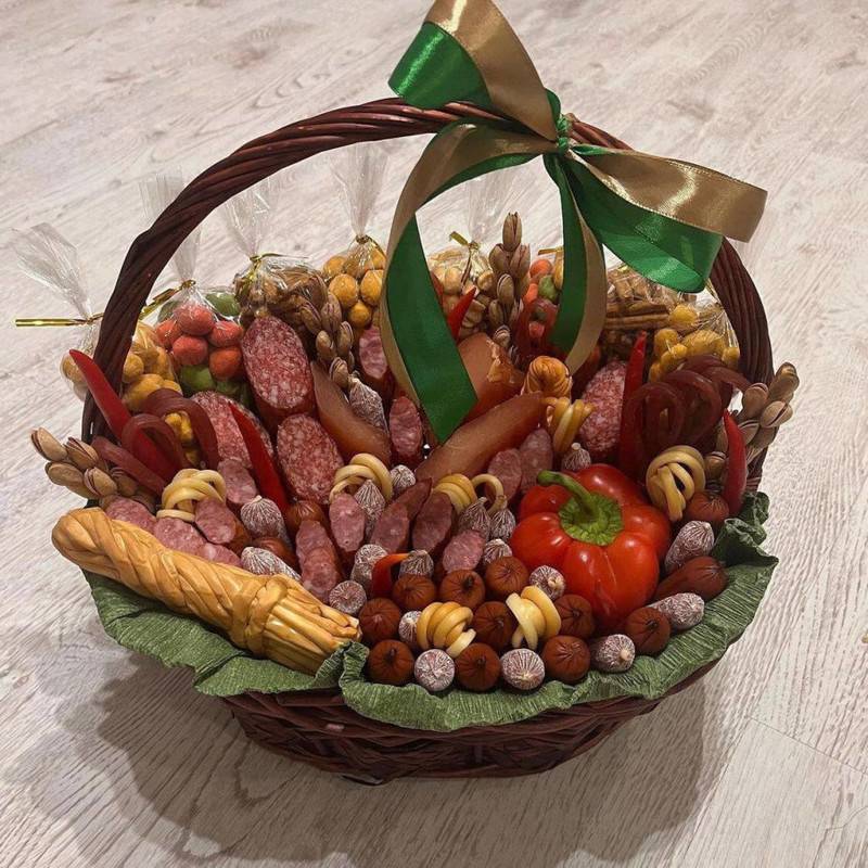 Gift,a,sausage,snack,basket,set