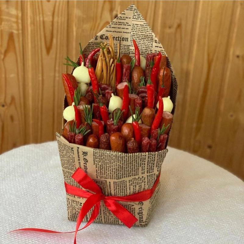 Men's,bouquet,with,snacks,,sausages