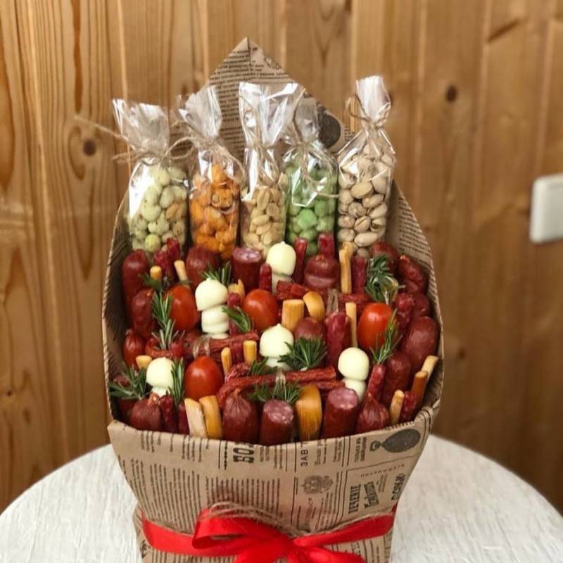 Bouquet,of,kolbas,with,snakes
