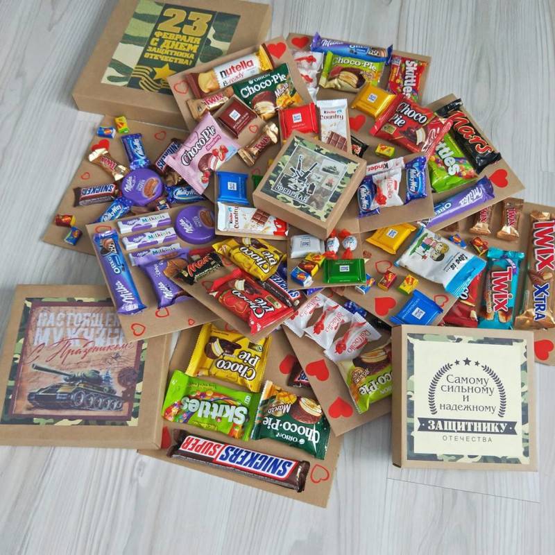 Gift,a,set,of,sweets,on,February,23rd.,Rack,Box