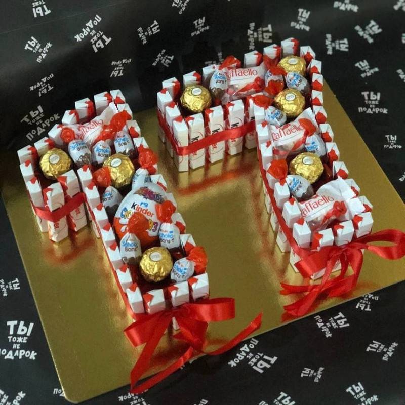 Tort,iz,shokoladok,kinder,i,konfet