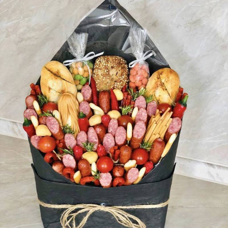 A,bouquet,of,sausages,for,men