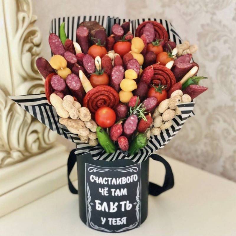 Sausage,bouquet,for,a,friend,with,joke_noj,inscription_yu