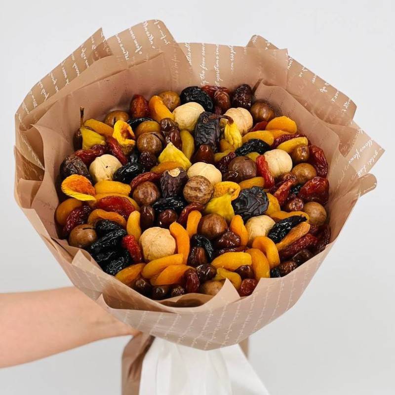 Muzhskoj,buket,iz,orehov,i,suhofruktov.,Podarok,na,Ramadan