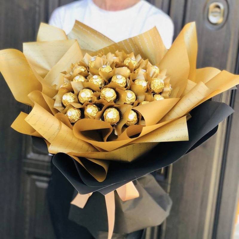 Muzhskoj,buket,iz,konfet,Ferrero,Roshe
