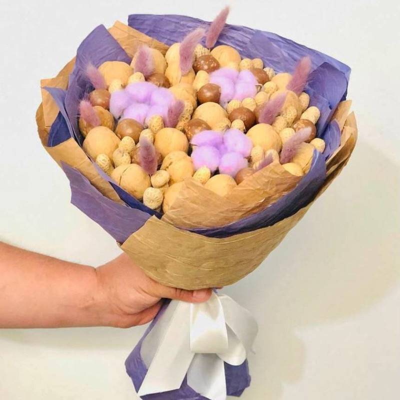 Bouquet,of,Nuts,for,Teacher's,Day