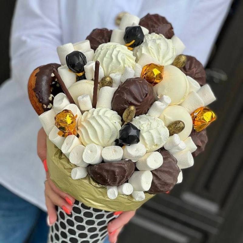 A,sweet,bouquet,of,zefira,and,marshmallows.,Sladkij,rozhok
