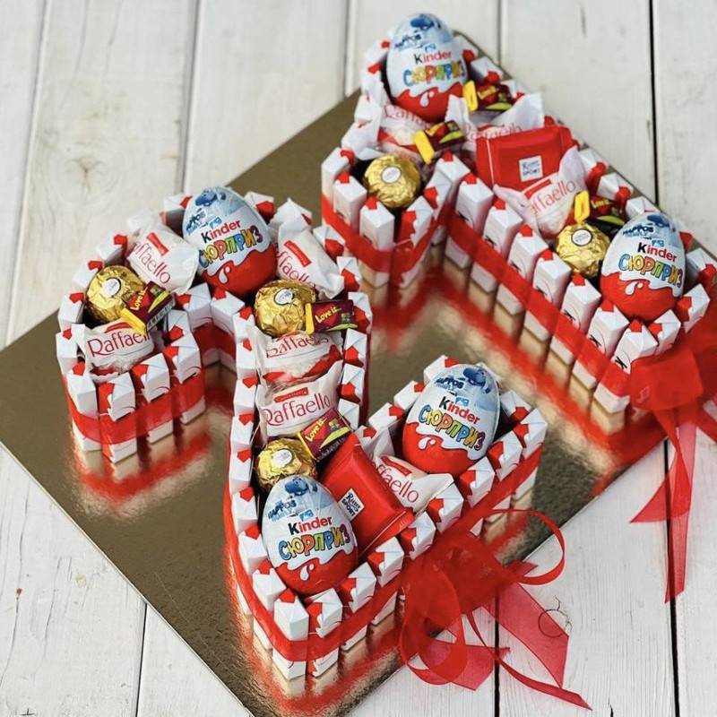 Tort,tcifra,iz,kinder,shokolada