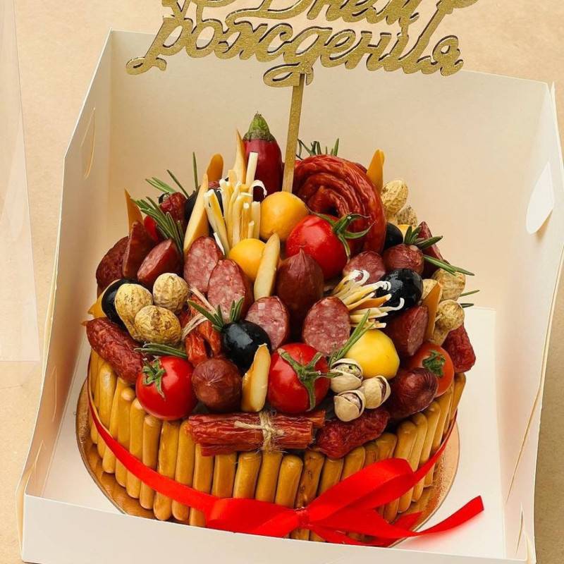Bento,tort,kolbasnij