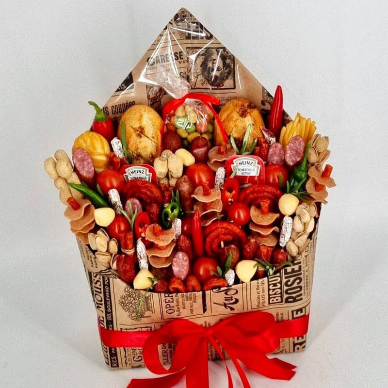 Sausage,bouquet,with,snacks