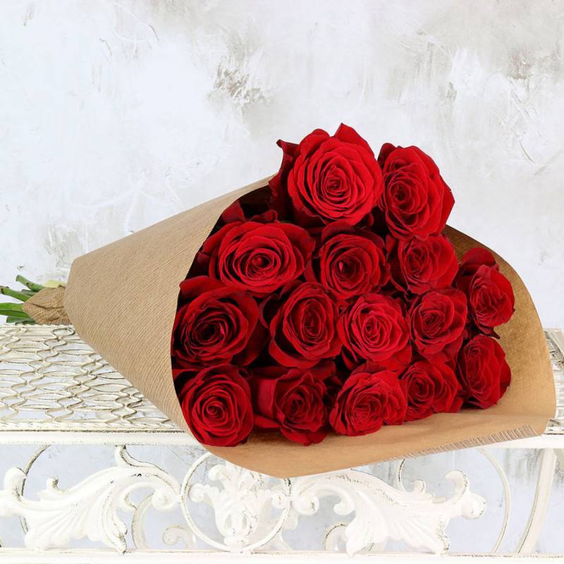 Buket,iz,15,krasnih,roz,Rossiya,60,cm