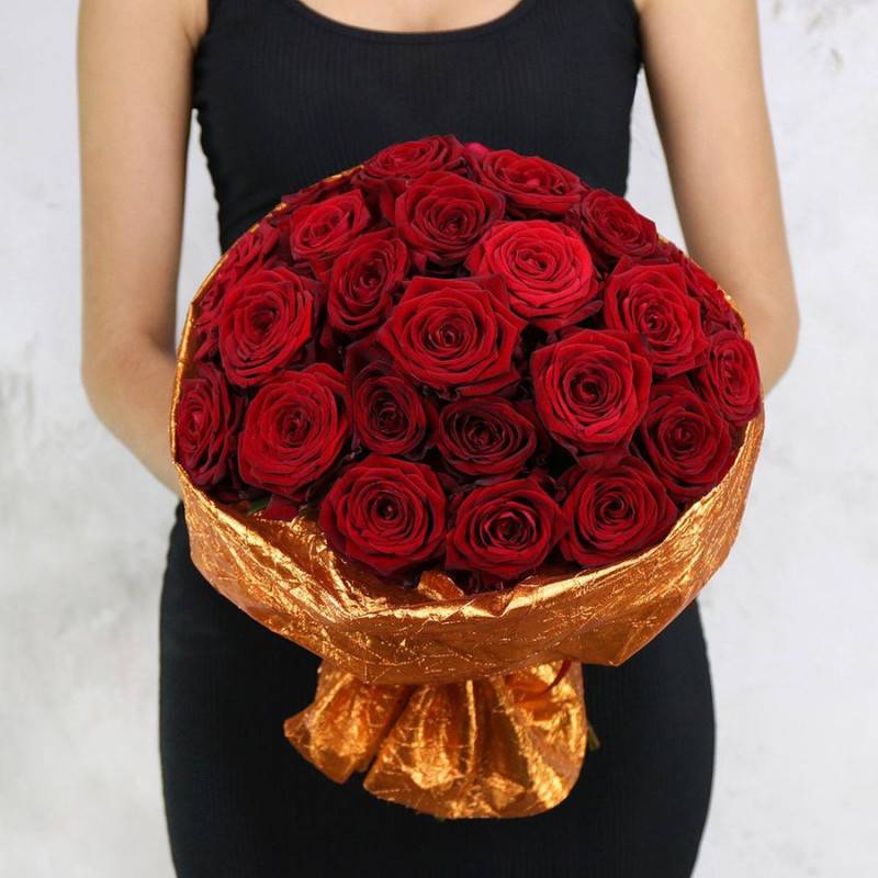 Buket,iz,25,krasnih,roz,Rossiya,60,cm.