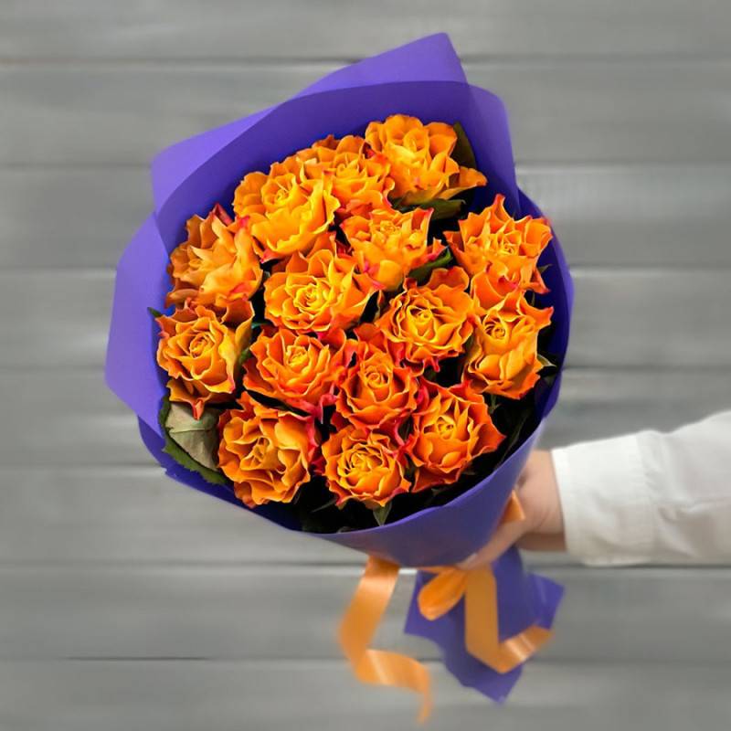 Bouquet,of,15,orange,roses,in,a,package,of,Kenya,40,cm.