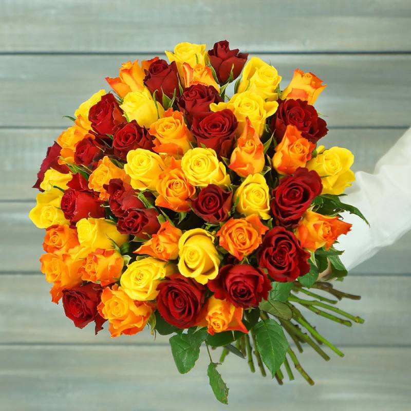 Bouquet,of,red,,yellow,and,orange,Kenya,roses,40,cm.