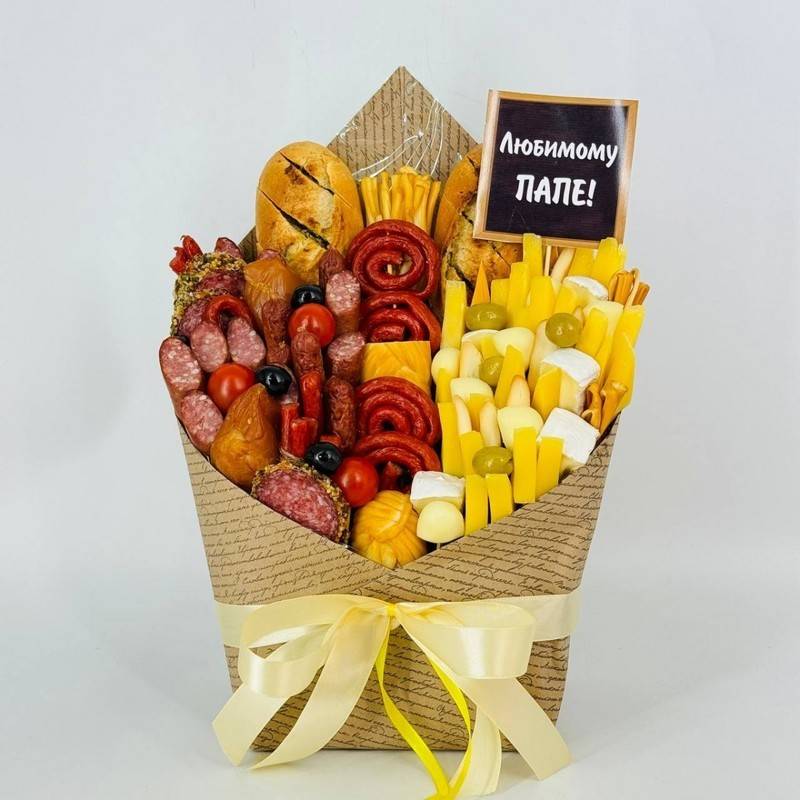 Bouquet,of,sausages,and,cheese,for,dad's,favorite