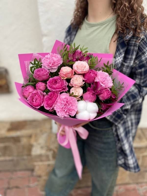 Bouquet,of,strawberries