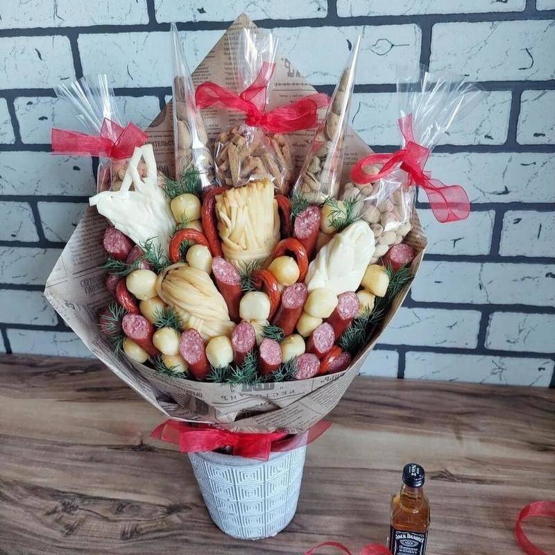 A,bouquet,of,sausages,and,cheese