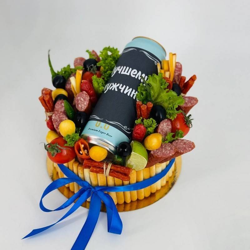 Zakusochnij,kolbasnij,bento,tort,s,beer,"Luchshemu,muzhchine"