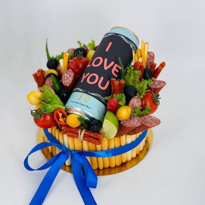 Kolbasnij,bento,tortik,kolbasnij,s,zakuskami,i,pivom,dlya,lyubimogo,muzhchini,,zhenshini
