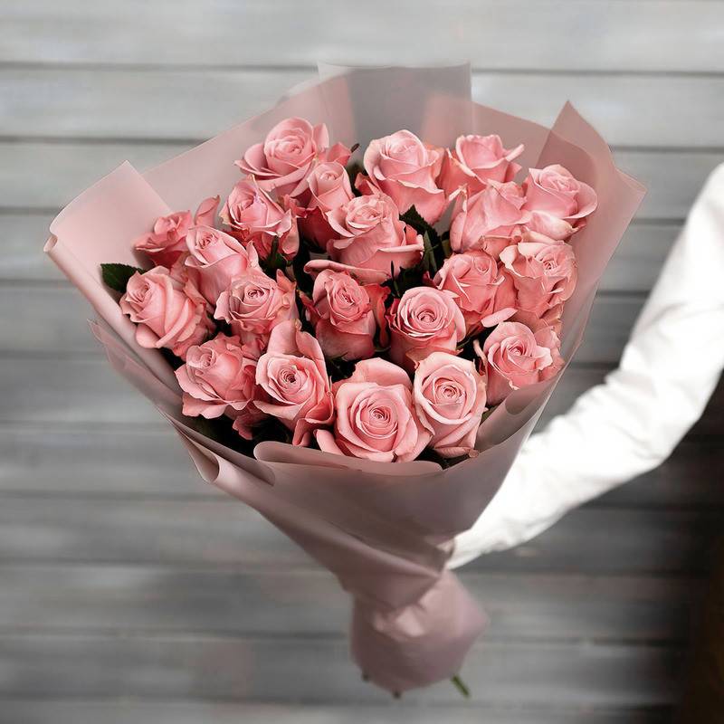 21,pink,roses,Ecuador,50,cm,in,packaging