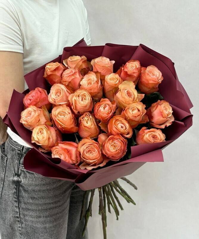 Mono,bouquet,of,25,roses,sorta,Kahala