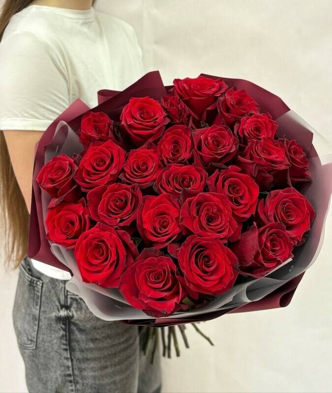 Mono,bouquet,of,25,pink,roses