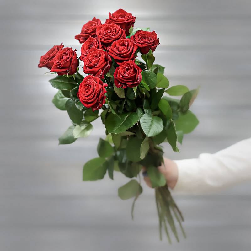 Bouquet,of,11,red,roses,(Russia),with,a,ribbon,of,60,cm